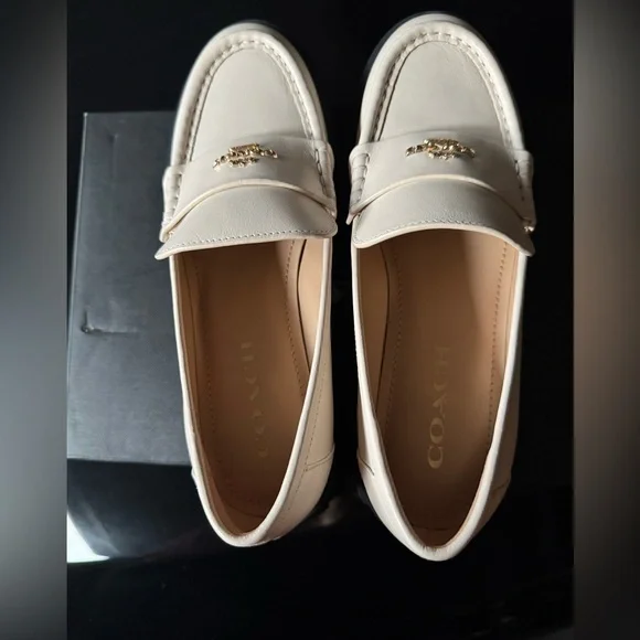 Coach Ruthie Loafer - Picture 7 of 11